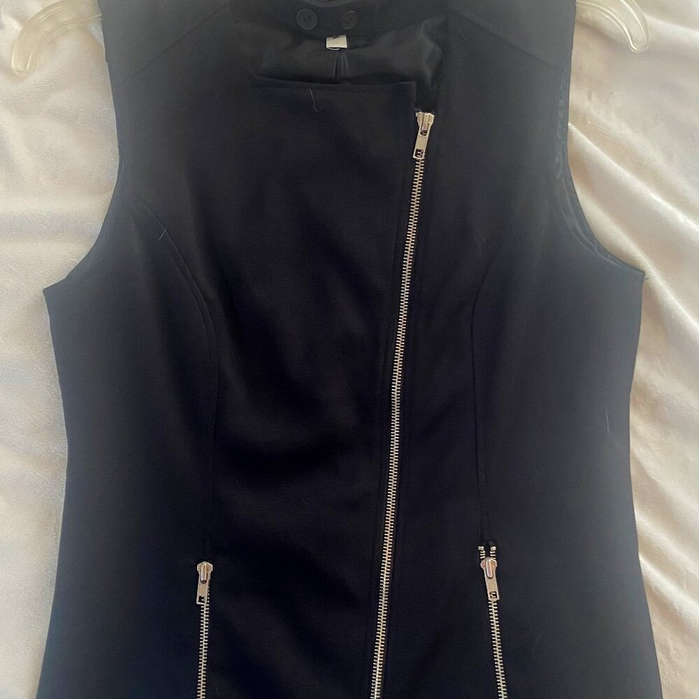 Wyatt Black Knit Fitted Vest style top with zippers - Size M